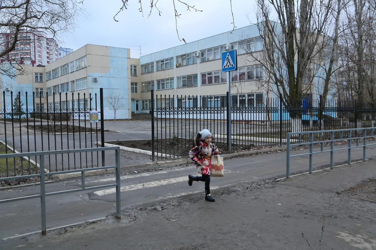 Фото Возле Школы